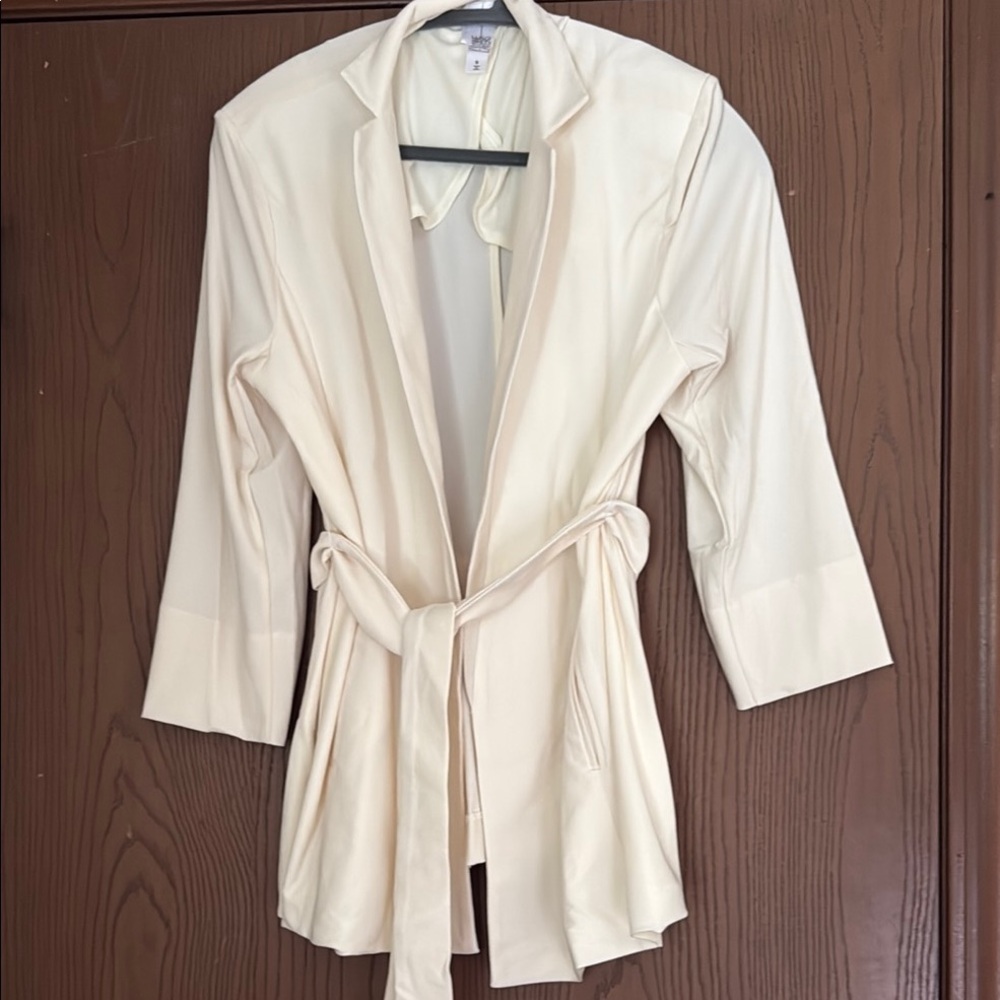Wynne Layers Luxurious Cream Women’s jacket NWOT